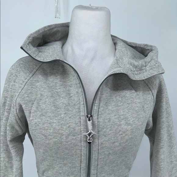 Lululemon Women’s Gray Zip-Up Hoodie - SCUBA CROPPED - Picture 4 of 12